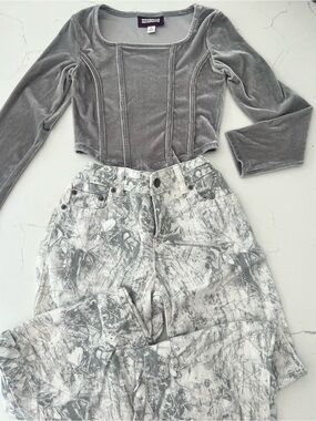 Girls trendy white & grey camo wide leg jean outfit
